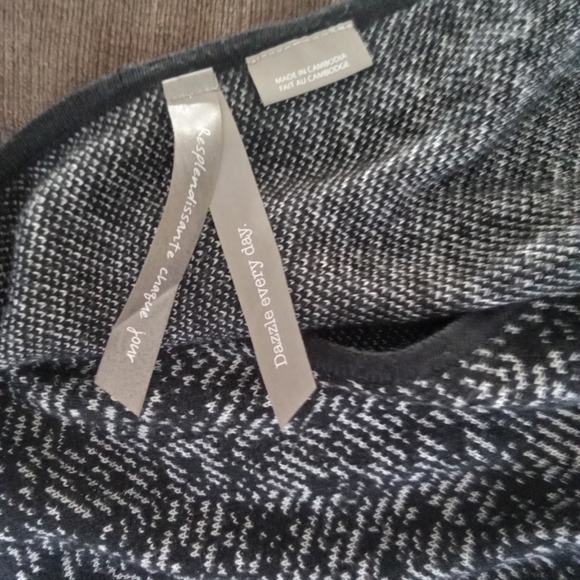 Black Sweater Knit Poncho Cape X - Picture 7 of 10